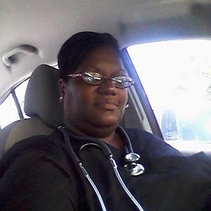 Meet your Posher, Mayra